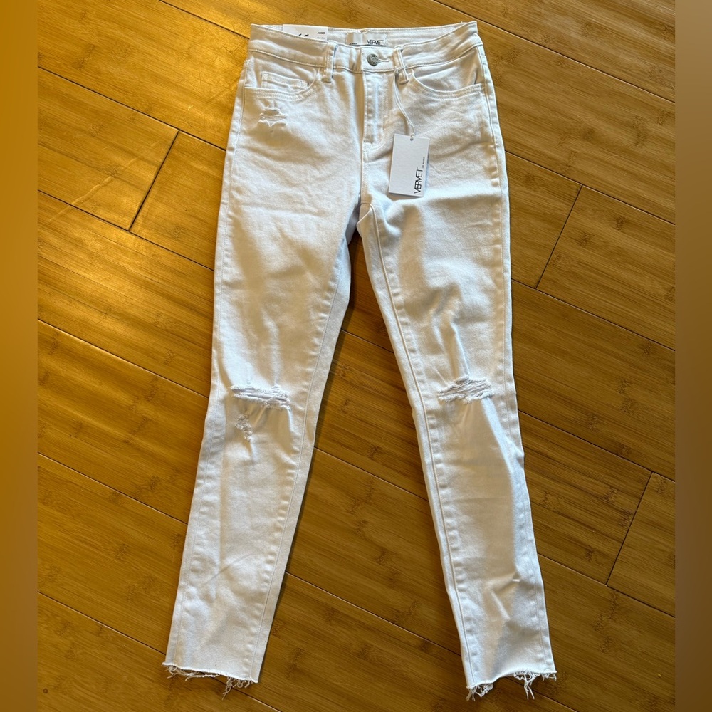 Vervet NWT Women's White Jeans Size 26
